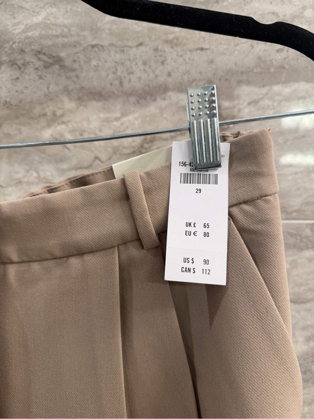 Abercrombie & Fitch Wide-Leg Pleated Pants in Beige - Picture 2 of 3